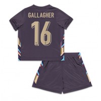 Billiga England Conor Gallagher #16 Barnkläder Borta fotbollskläder till baby EM 2024 Kortärmad (+ Korta byxor)